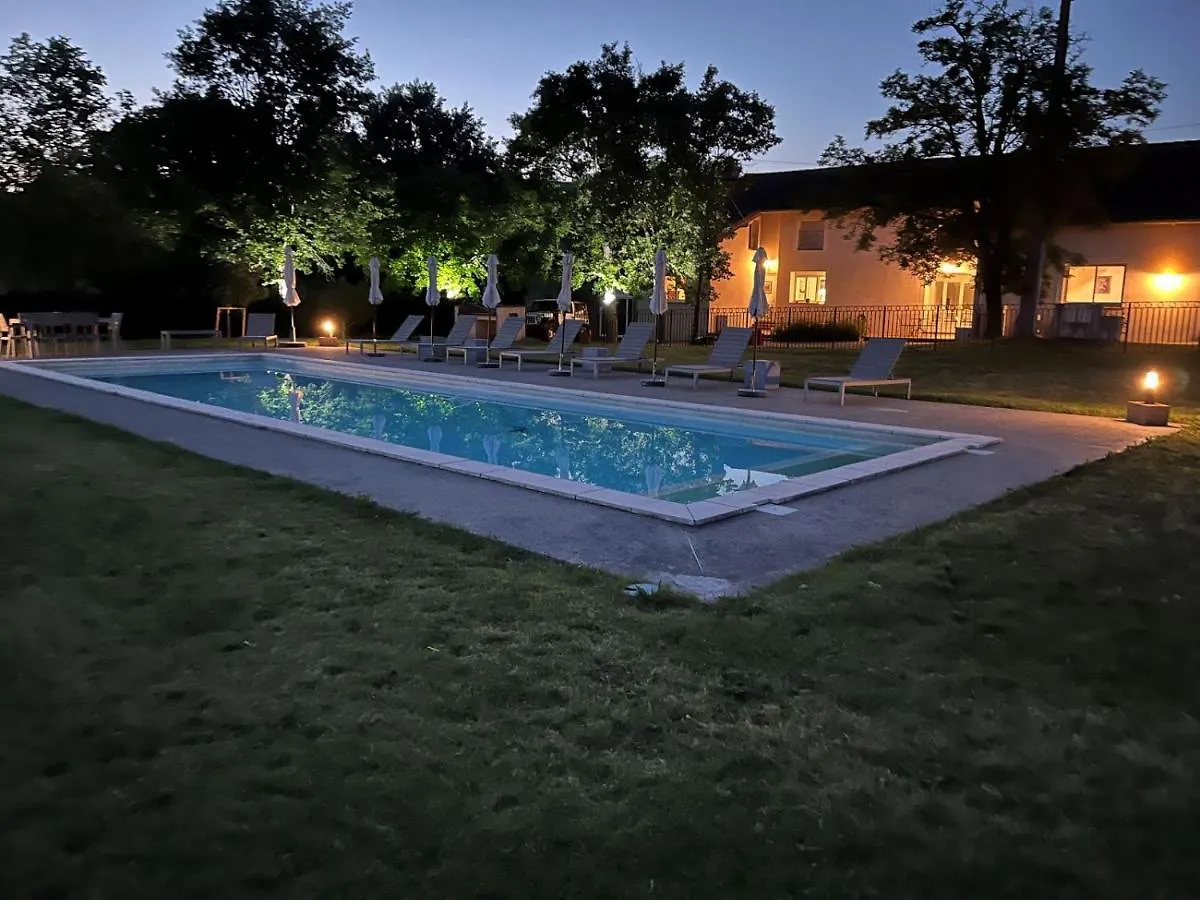 Vila Ferme Binel A Ronsac Aigrefeuille 0*,